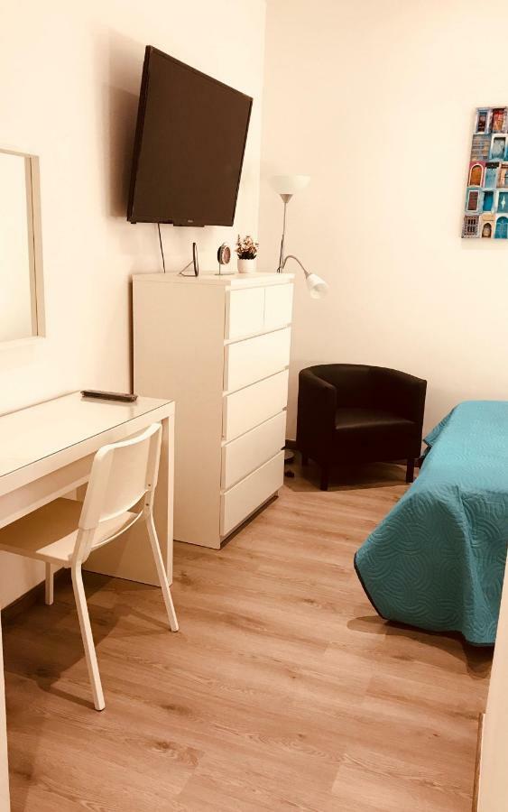 St. Julians Homestay Saint Julian's Екстер'єр фото